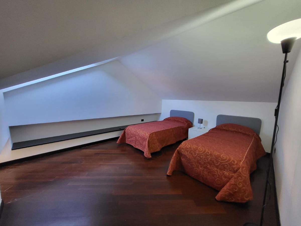 Appartamento Attico Dei Castelli Verbania Esterno foto